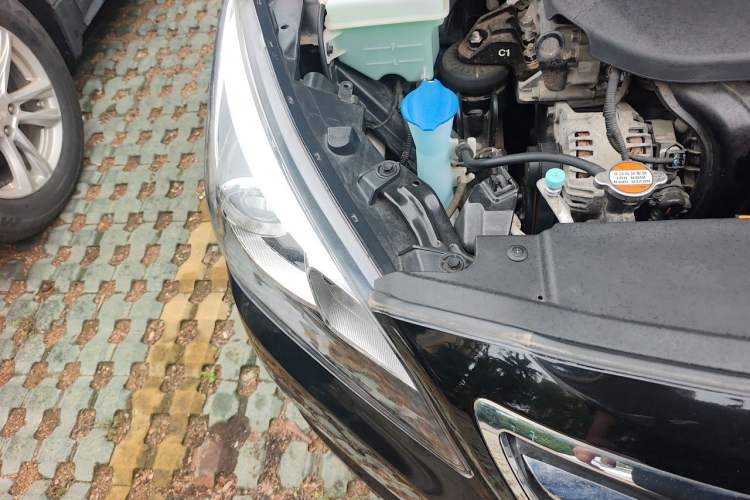 Used Hyundai Mistra 2016 1.8L Automatic Smart GLS Right Front Headlight