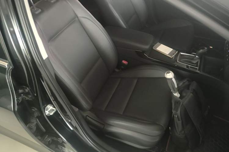 Used Hyundai Mistra 2016 1.8L Automatic Smart GLS Right Front Seat