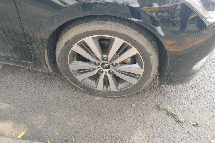 Used Hyundai Mistra 2016 1.8L Automatic Smart GLS Right Front Wheel Hub