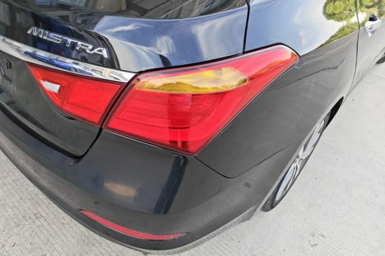 Used Hyundai Mistra 2016 1.8L Automatic Smart GLS Right Rear Taillight