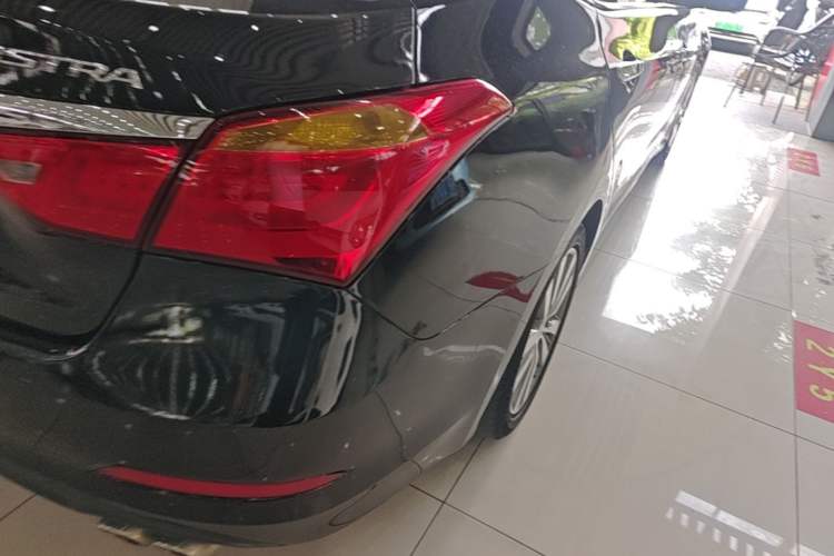 Used Hyundai Mistra 2016 1.8L Automatic Deluxe DLX Model Right Rear Taillight