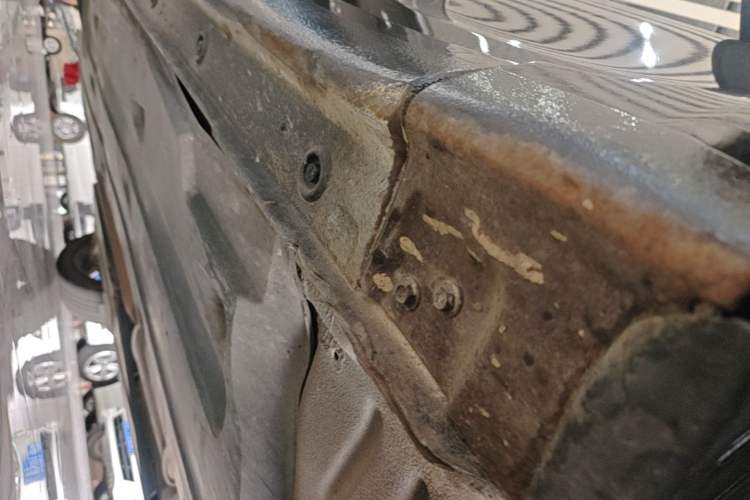 Used Hyundai Mistra 2016 1.8L Automatic Deluxe DLX Model Right Side Sill