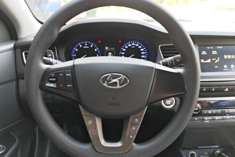 Used Hyundai Mistra 2016 1.8L Automatic Smart GLS Steering Wheel
