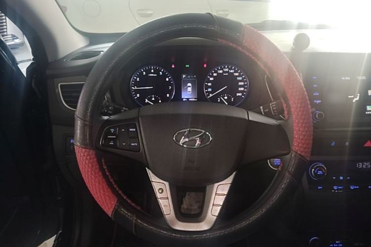 Used Hyundai Mistra 2016 1.8L Automatic Smart GLS Steering Wheel
