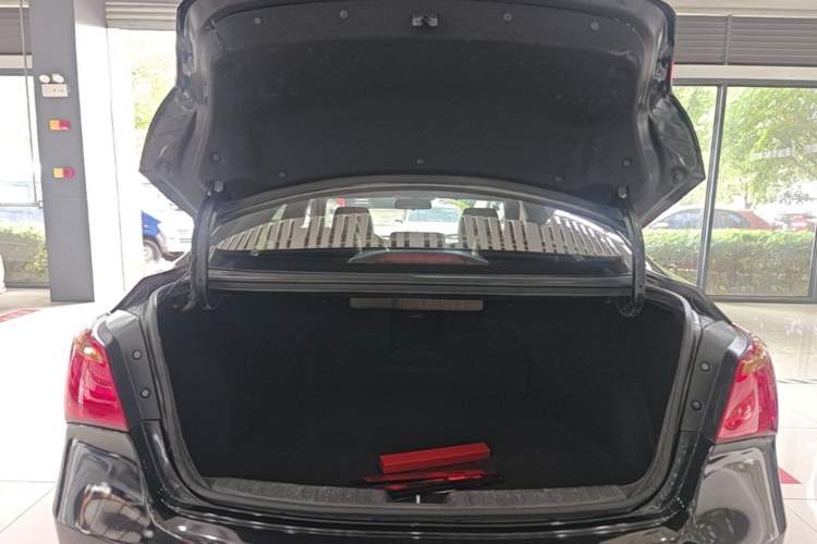 Used Hyundai Mistra 2016 1.8L Automatic Deluxe DLX Model Trunk