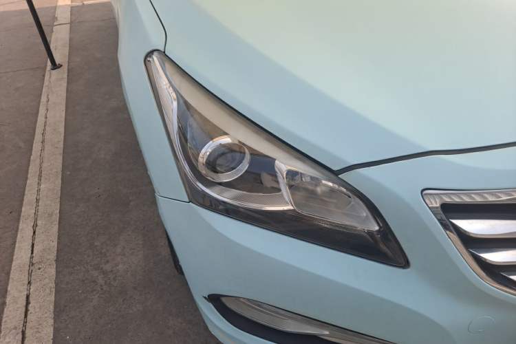 Used Hyundai Mistra 2016 1.8L Automatic Smart GLS Right Front Headlight