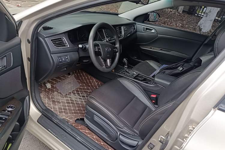 Used Hyundai Mistra 2016 1.6T Automatic Smart GLS Driver Seat