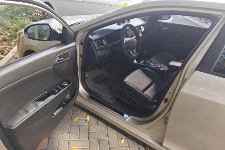 Used Hyundai Mistra 2016 1.8L Automatic Smart GLS Driver Seat