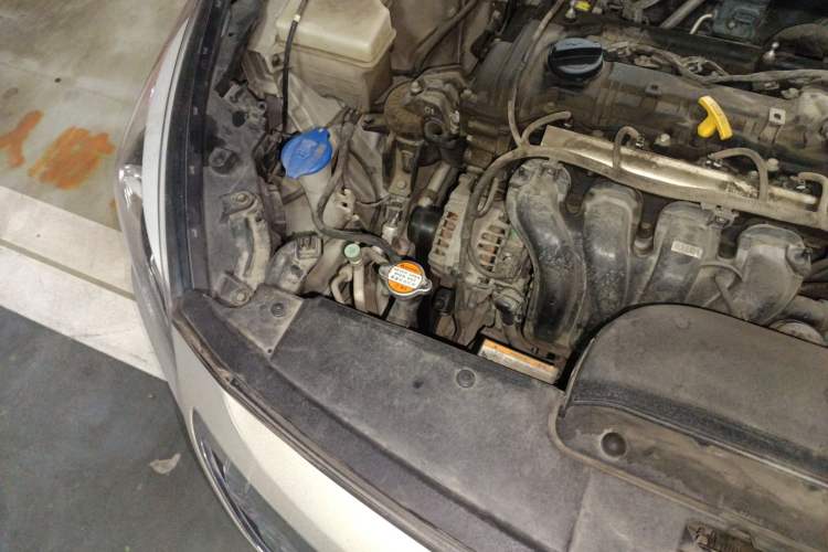 Used Hyundai Mistra 2016 1.8L Automatic Deluxe DLX Model Engine Bay Right