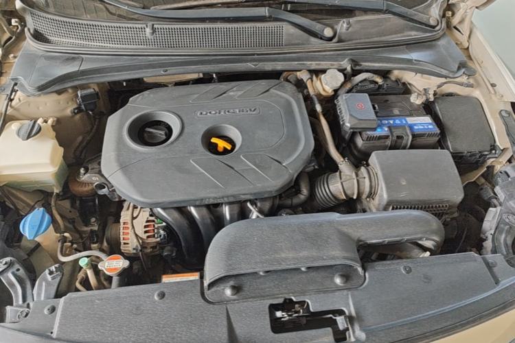 Used Hyundai Mistra 2016 1.8L Automatic Smart GLS Engine Bay