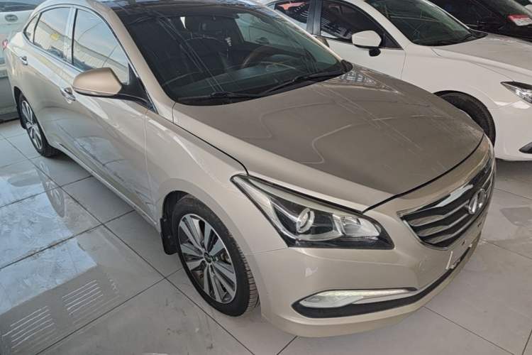 Used Hyundai Mistra 2016 1.8L Automatic Smart GLS Front Right 45 Deg
