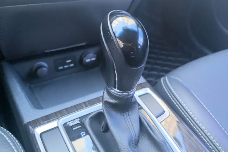 Used Hyundai Mistra 2016 1.6T Automatic Smart GLS Gear Lever