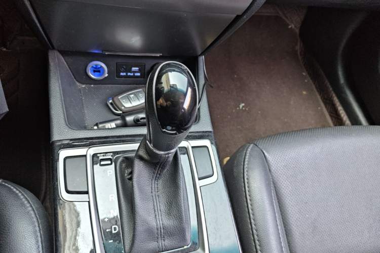 Used Hyundai Mistra 2016 1.8L Automatic Smart GLS Gear Lever
