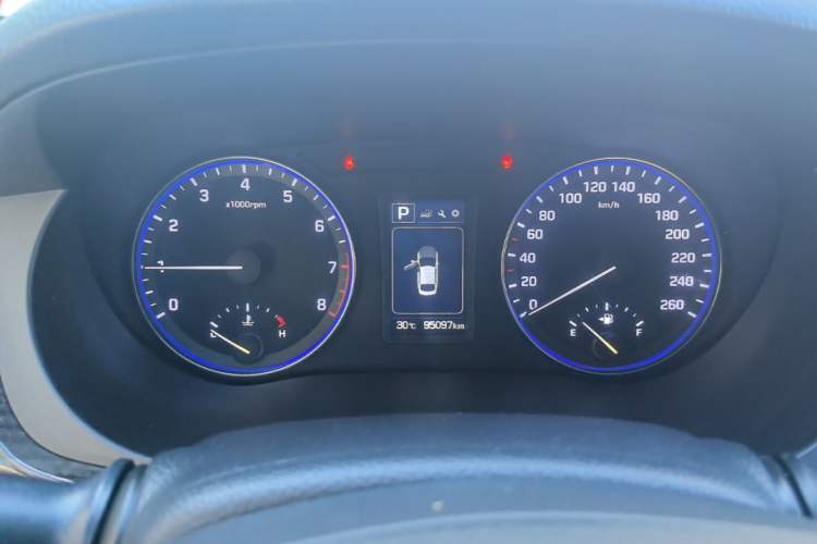 Used Hyundai Mistra 2016 1.6T Automatic Smart GLS Instrument Cluster