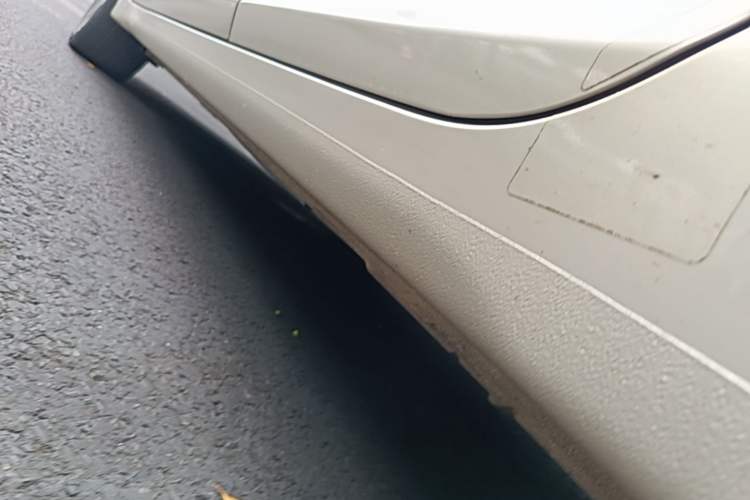 Used Hyundai Mistra 2016 1.6T Automatic Smart GLS Left Side Sill