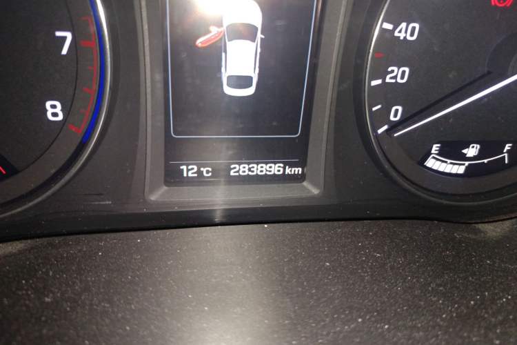 Used Hyundai Mistra 2016 1.8L Automatic Deluxe DLX Model Odometer Close Up
