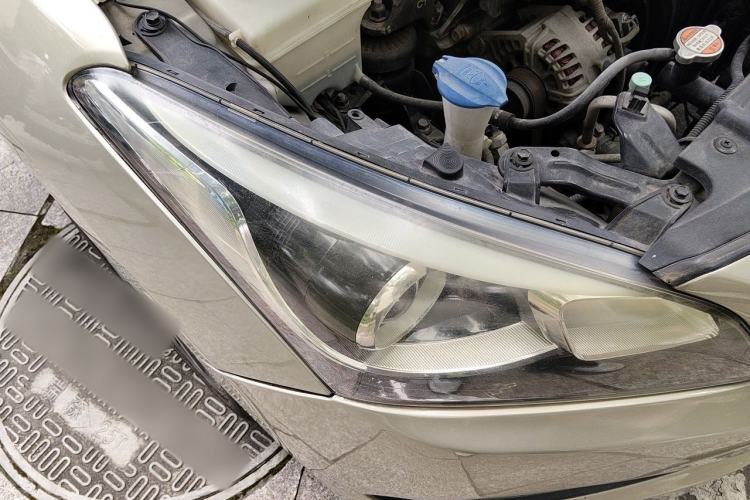 Used Hyundai Mistra 2016 1.8L Automatic Smart GLS Right Front Headlight