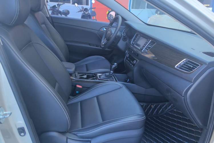 Used Hyundai Mistra 2016 1.6T Automatic Smart GLS Right Front Seat
