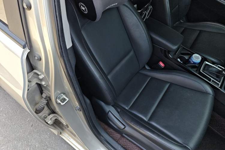 Used Hyundai Mistra 2016 1.8L Automatic Smart GLS Right Front Seat