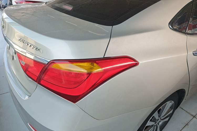 Used Hyundai Mistra 2016 1.8L Automatic Smart GLS Right Rear Taillight