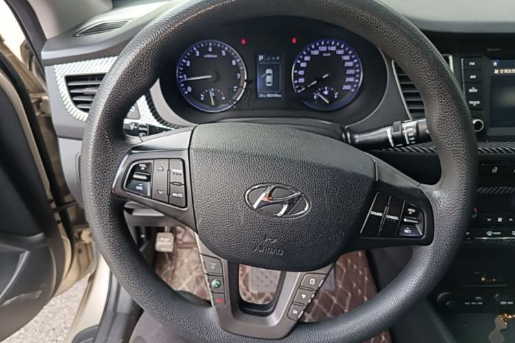 Used Hyundai Mistra 2016 1.6T Automatic Smart GLS Steering Wheel