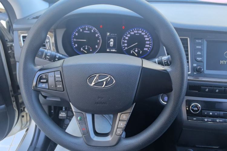 Used Hyundai Mistra 2016 1.6T Automatic Smart GLS Steering Wheel