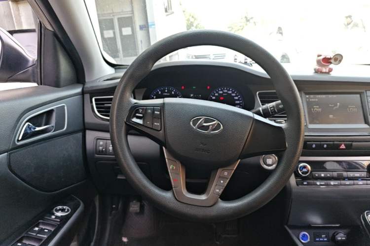 Used Hyundai Mistra 2016 1.8L Automatic Smart GLS Steering Wheel