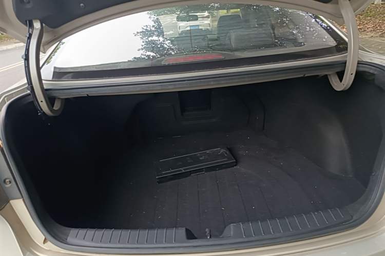Used Hyundai Mistra 2016 1.6T Automatic Smart GLS Trunk