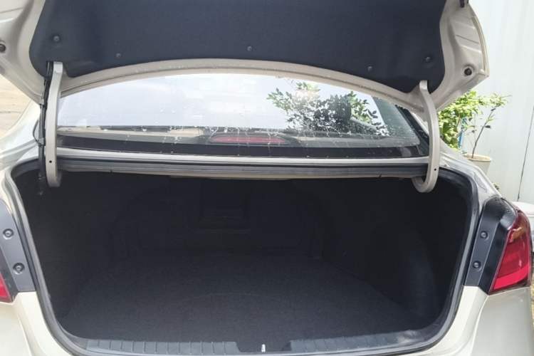 Used Hyundai Mistra 2016 1.6T Automatic Flagship TOP Model Trunk