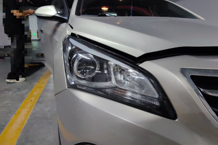 Used Hyundai Mistra 2016 1.8L Automatic Deluxe DLX Model Right Front Headlight