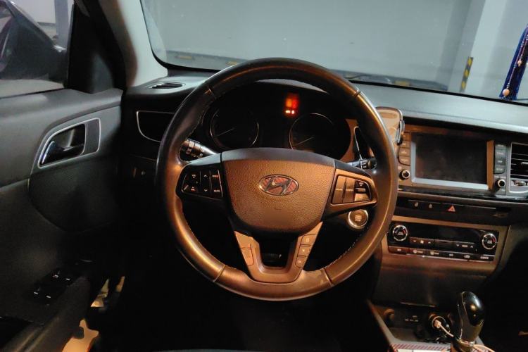 Used Hyundai Mistra 2016 1.8L Automatic Deluxe DLX Model Steering Wheel