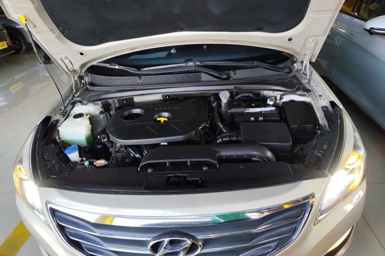 Used Hyundai Mistra 2016 1.8L Automatic Deluxe DLX Model Engine Bay