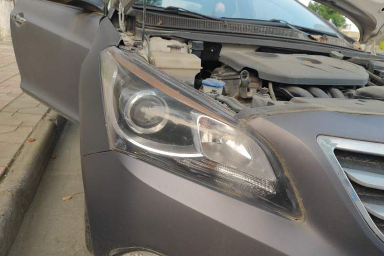 Used Hyundai Mistra 2016 1.8L Automatic Smart GLS Right Front Headlight