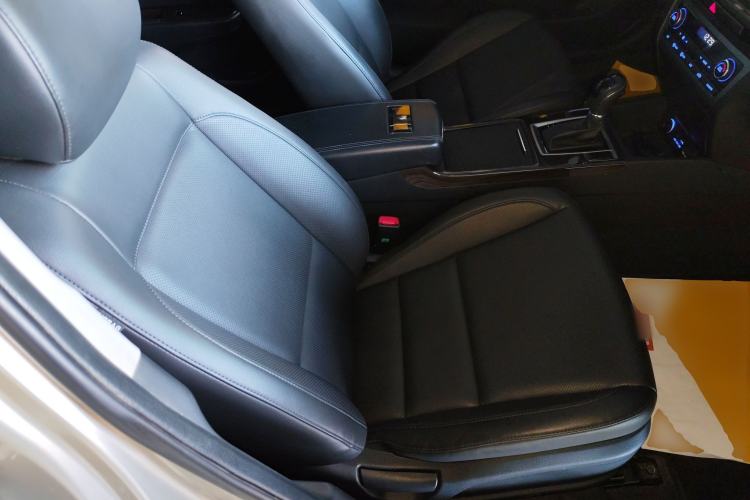 Used Hyundai Mistra 2016 1.8L Automatic Deluxe DLX Model Right Front Seat