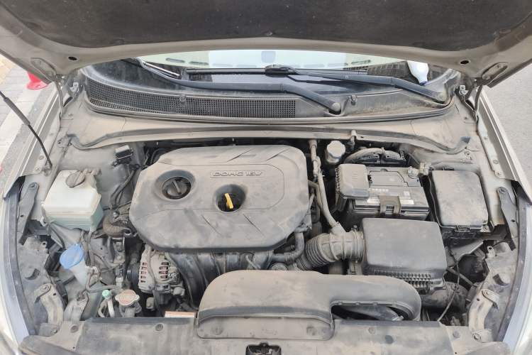 Used Hyundai Mistra 2016 1.8L Automatic Smart GLS Engine Bay