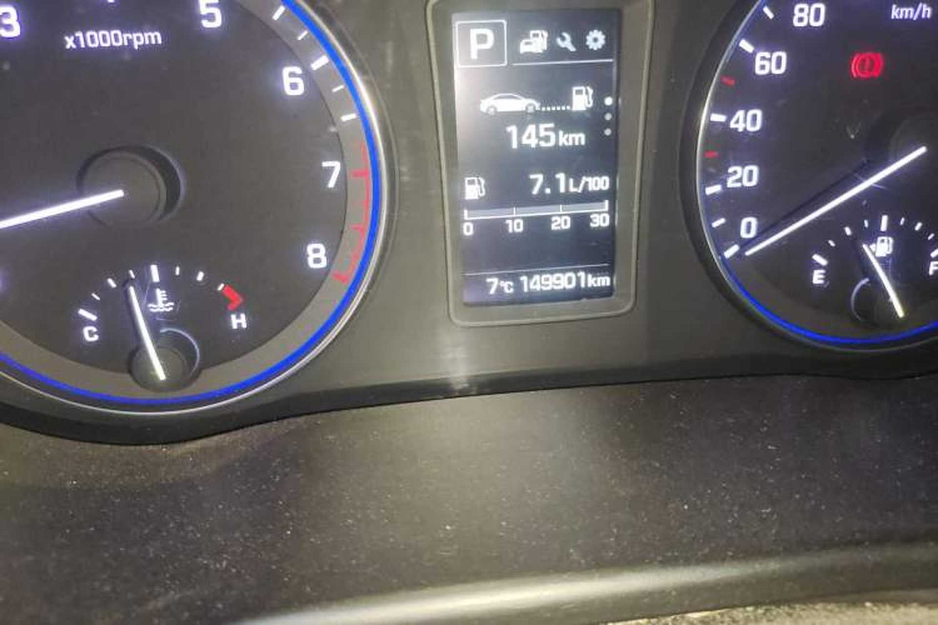 Used Hyundai Mistra 2016 1.8L Automatic Smart GLS Odometer Close Up