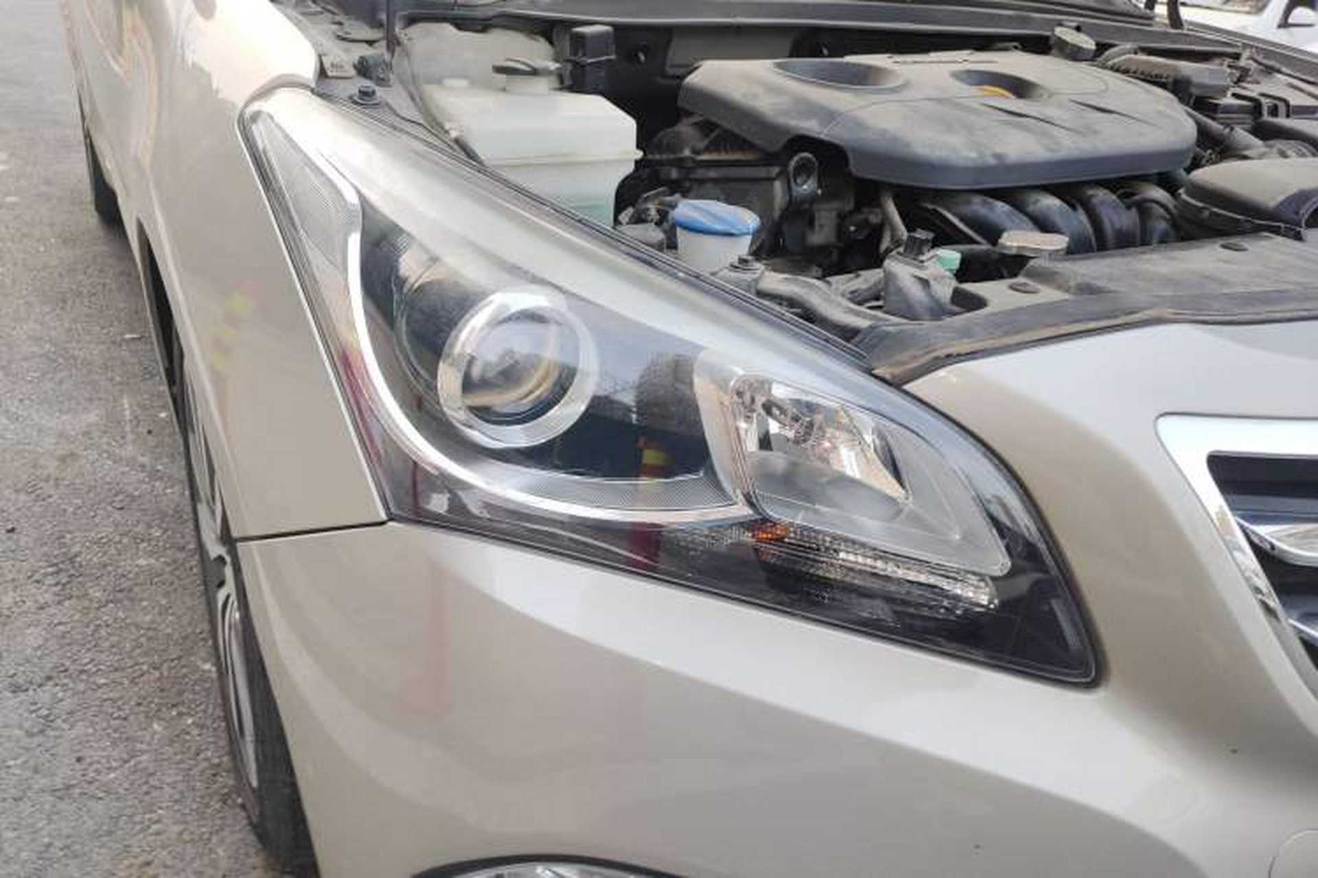 Used Hyundai Mistra 2016 1.8L Automatic Smart GLS Right Front Headlight