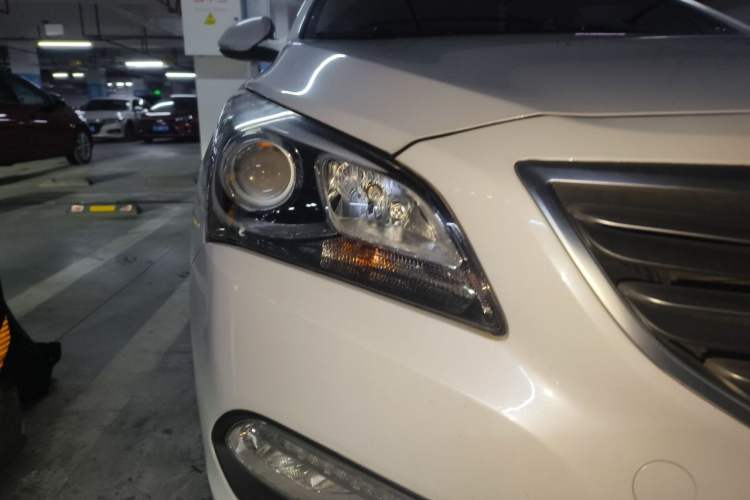 Used Hyundai Mistra 2016 1.6T Automatic Flagship TOP Model Right Front Headlight