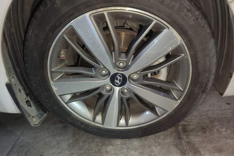 Used Hyundai Mistra 2016 1.6T Automatic Flagship TOP Model Right Front Wheel Hub