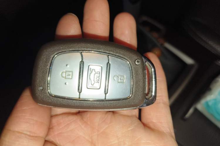 Used Hyundai Mistra 2016 1.6T Automatic Flagship TOP Model Vehicle Key