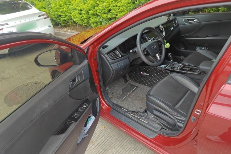 Used Hyundai Mistra 2016 1.8L Automatic Smart GLS Driver Seat