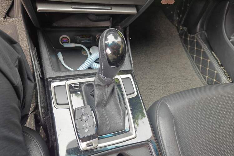 Used Hyundai Mistra 2016 1.8L Automatic Smart GLS Gear Lever