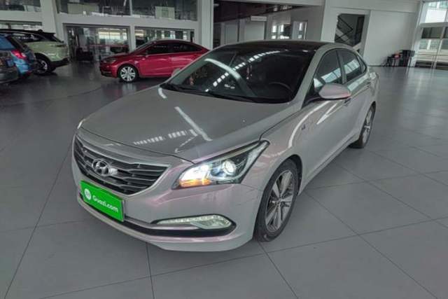 Ojetý Hyundai Mistra 2016 1.6T Automatic Flagship TOP Model