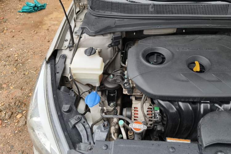 Used Hyundai Mistra 2016 1.8L Automatic Deluxe DLX Model Engine Bay Right