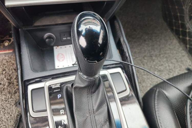 Used Hyundai Mistra 2016 1.8L Automatic Smart GLS Gear Lever