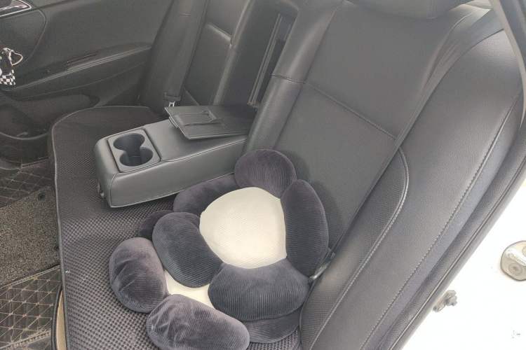 Used Hyundai Mistra 2016 1.8L Automatic Smart GLS Left Rear Seat