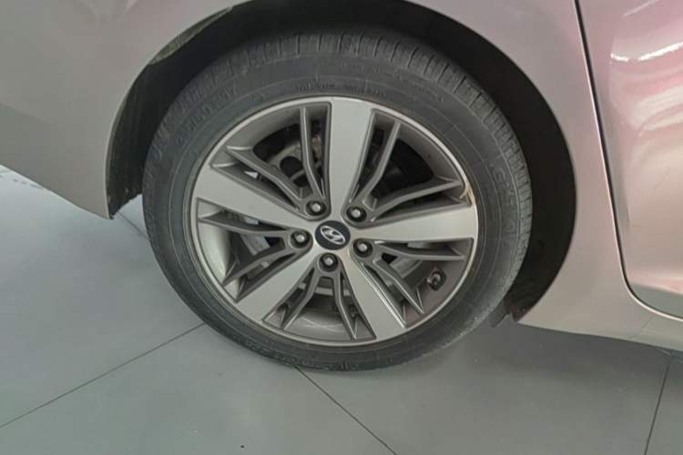 Used Hyundai Mistra 2016 1.6T Automatic Flagship TOP Model Right Rear Wheel Hub