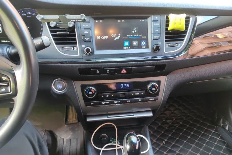 Used Hyundai Mistra 2016 1.8L Automatic Deluxe DLX Model Audio And AC Panel
