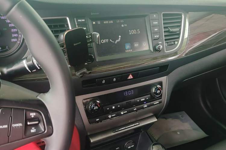 Used Hyundai Mistra 2016 1.6T Automatic Flagship TOP Model Audio And AC Panel