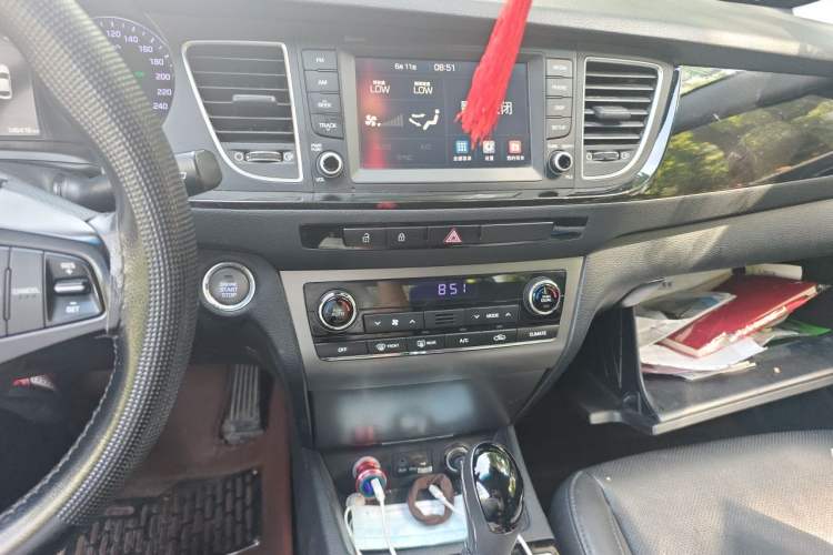 Used Hyundai Mistra 2016 1.8L Automatic Deluxe DLX Model Audio And AC Panel